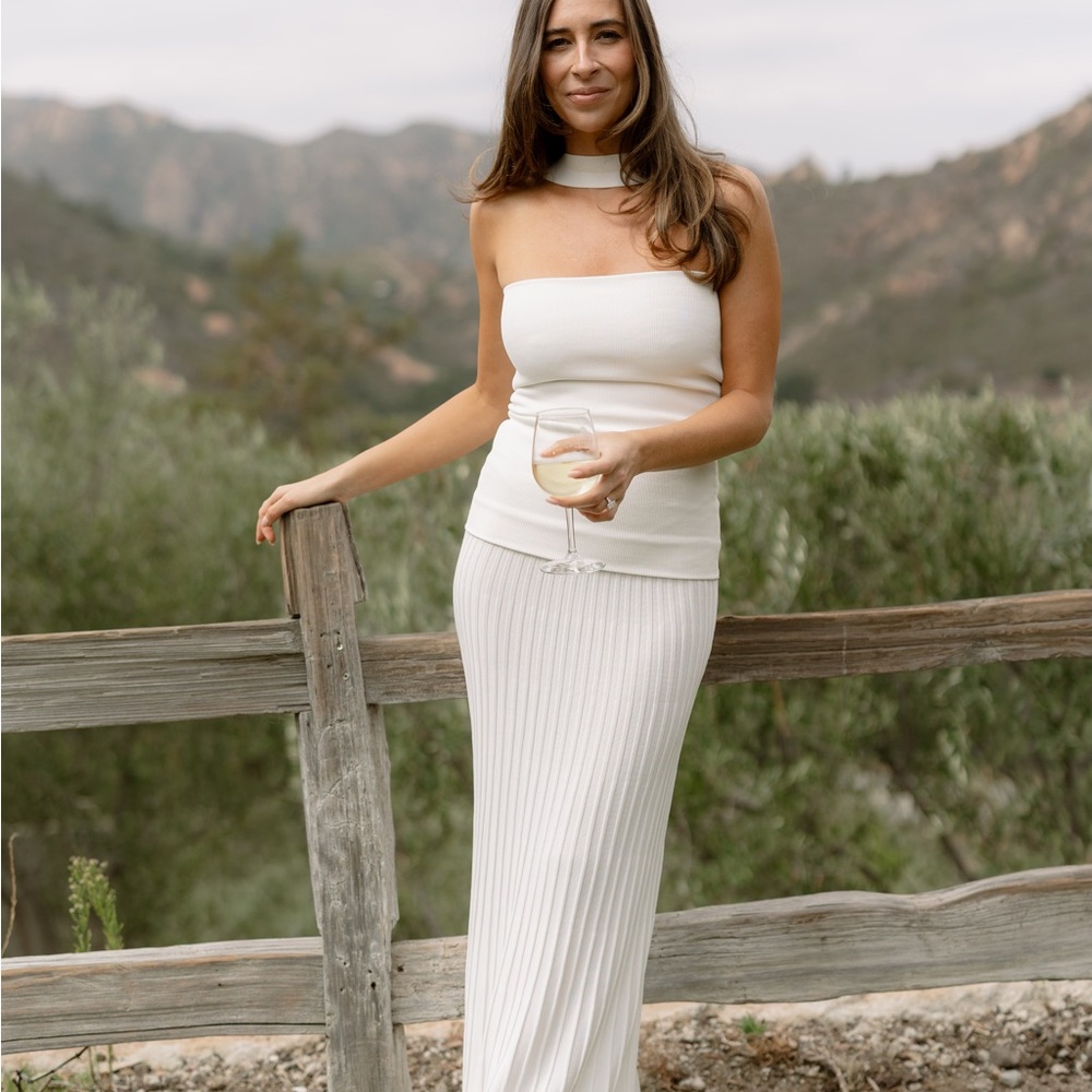 Arakii White Pleated Dress - Picture 3 of 3